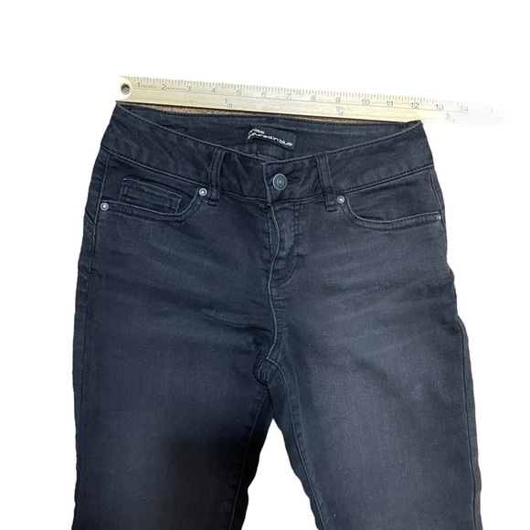 Miss Poured In Blue Stretchy Black Mid Rise Jeans Size 4 - Picture 5 of 13
